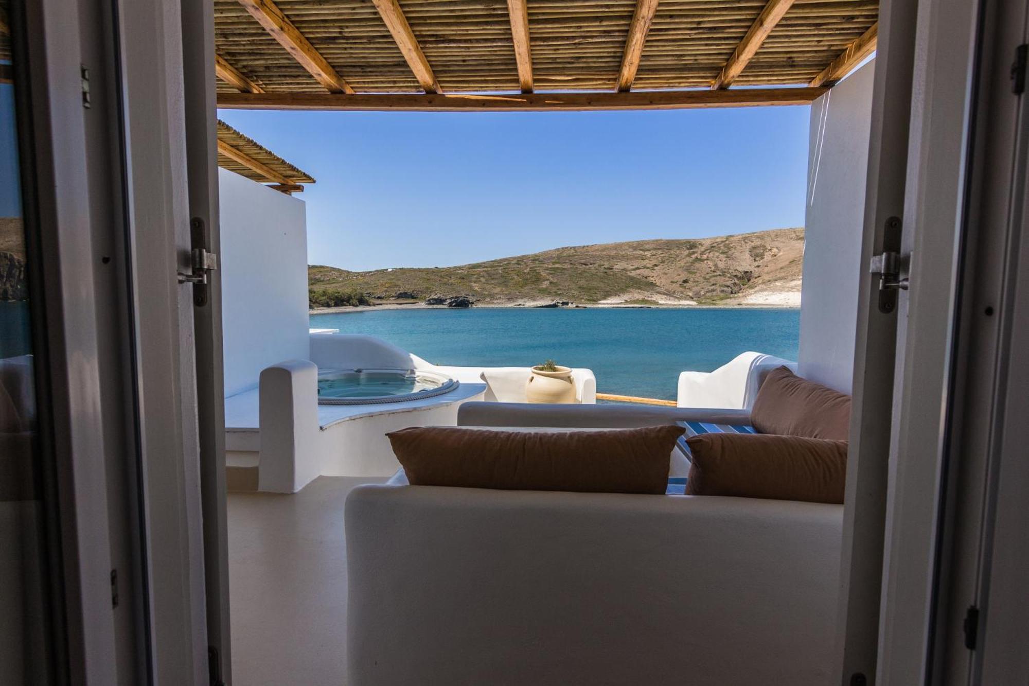 Salt Suites Milos Pollonia Exterior photo